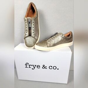 Frye & Co. Leather Zip Front Sneakers Victoria Moto Stud Metallic‎ Womens NWB